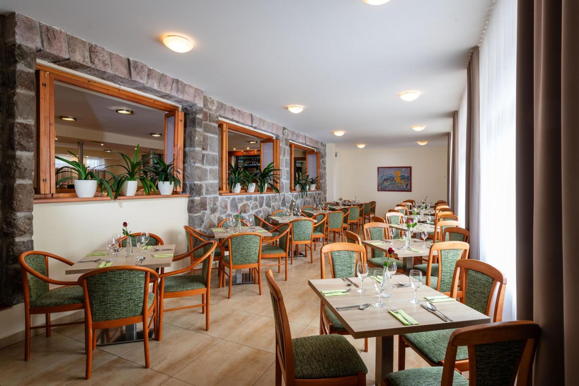 Horsky Hotel Remata Raztocno Extérieur photo