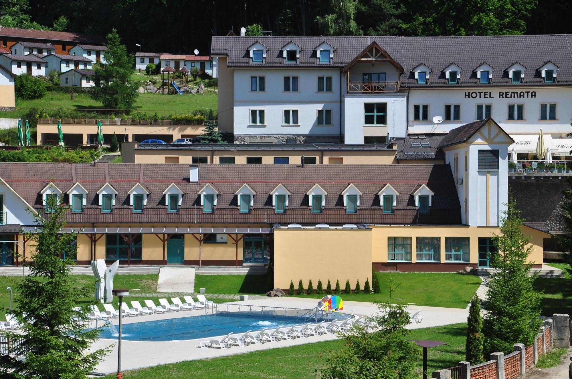 Horsky Hotel Remata Raztocno Extérieur photo